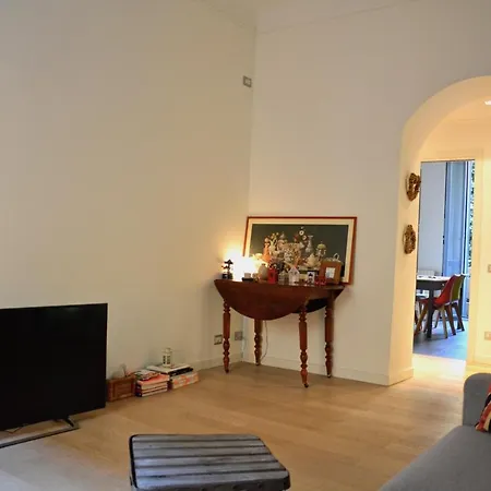 Paolo Sarpi Charming Flat شقة ميلان