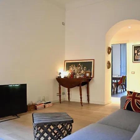 Paolo Sarpi Charming Flat